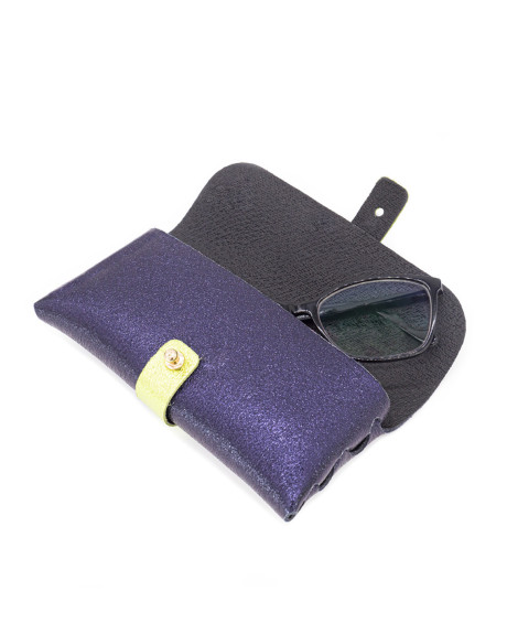 Leather glasses case with single compartment 2
